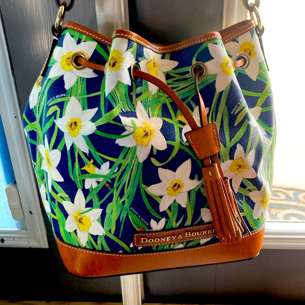 Unique Dooney&bourke handbag